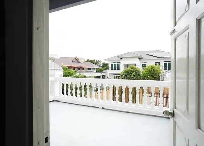 Number 8 Poolvilla Bangkok